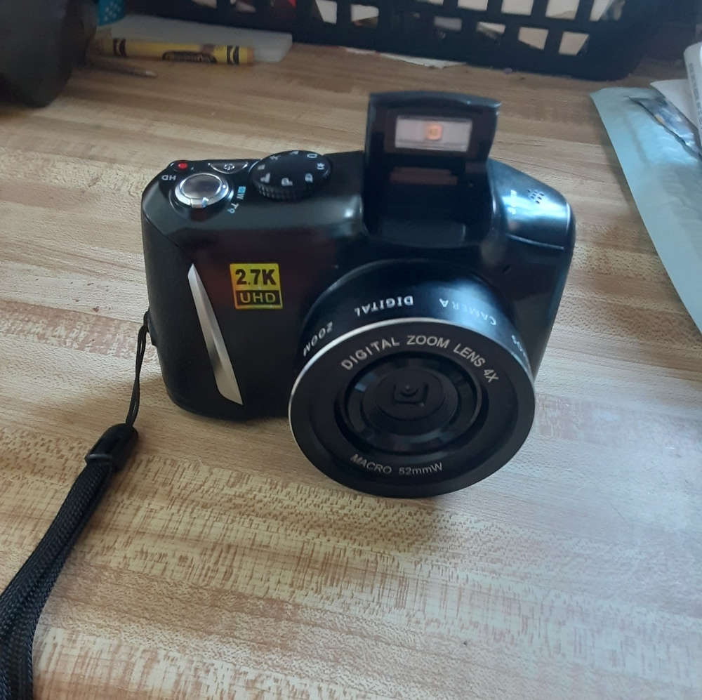 Digital camera